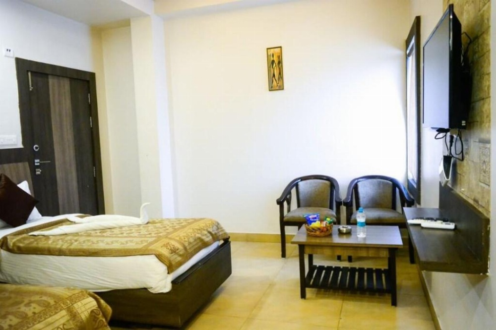 Room image 2